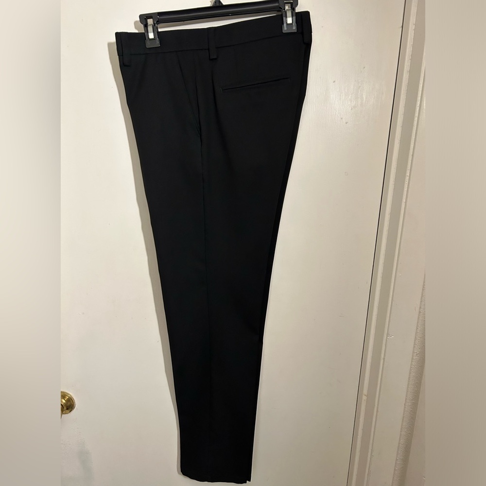 Haggar (H26) Men’s Black Dress Pants